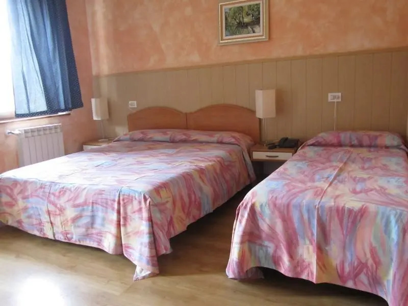 Hotel 2000