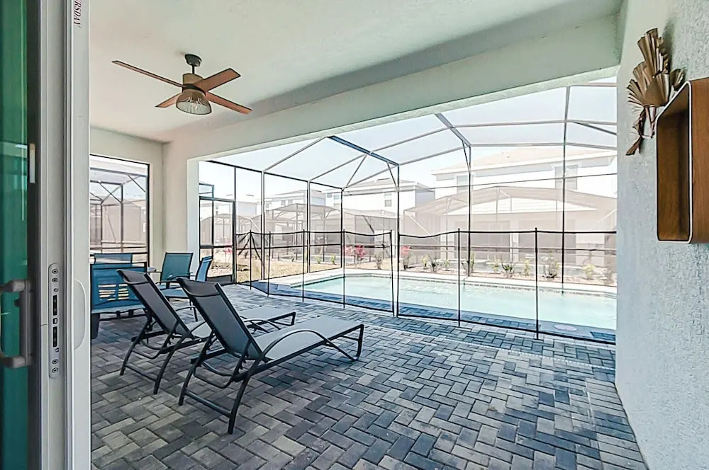 Private Pool & Game Room Family Retreat at Windsor Cay