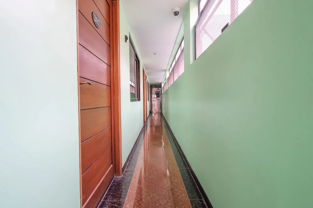 ZEN Rooms Time Travellers Makati