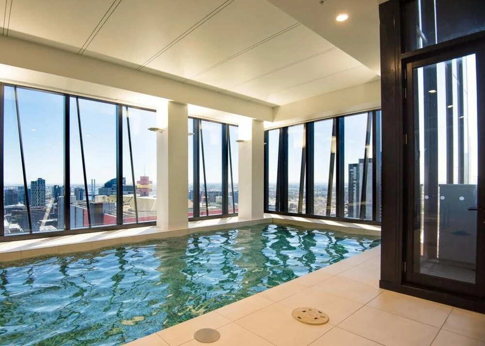 Stunning 2 Bed On Collins With Pool In Southern Cross