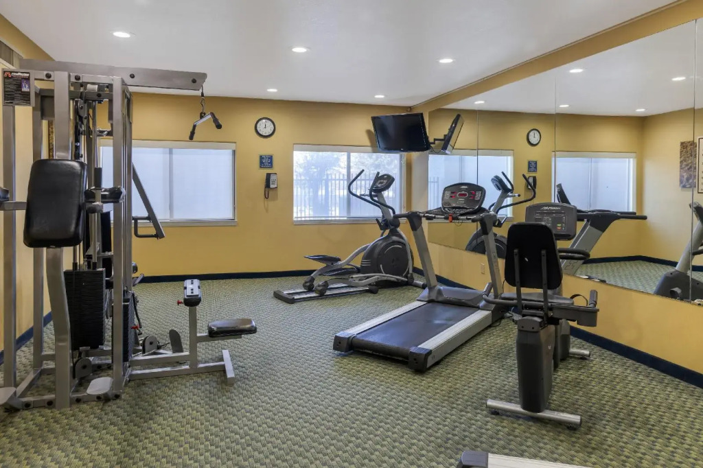 Best Western PLUS Fresno Inn