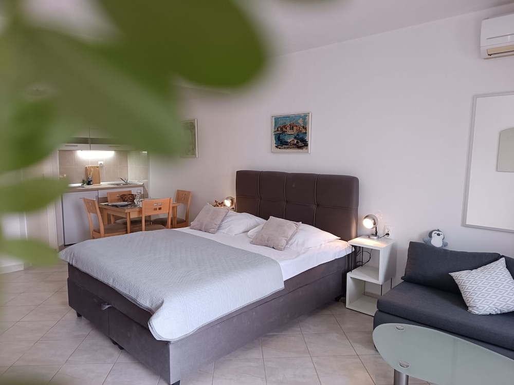 Apartments Josip