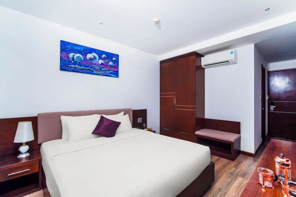 Golden Sun Hotel & Apartment by New Sky