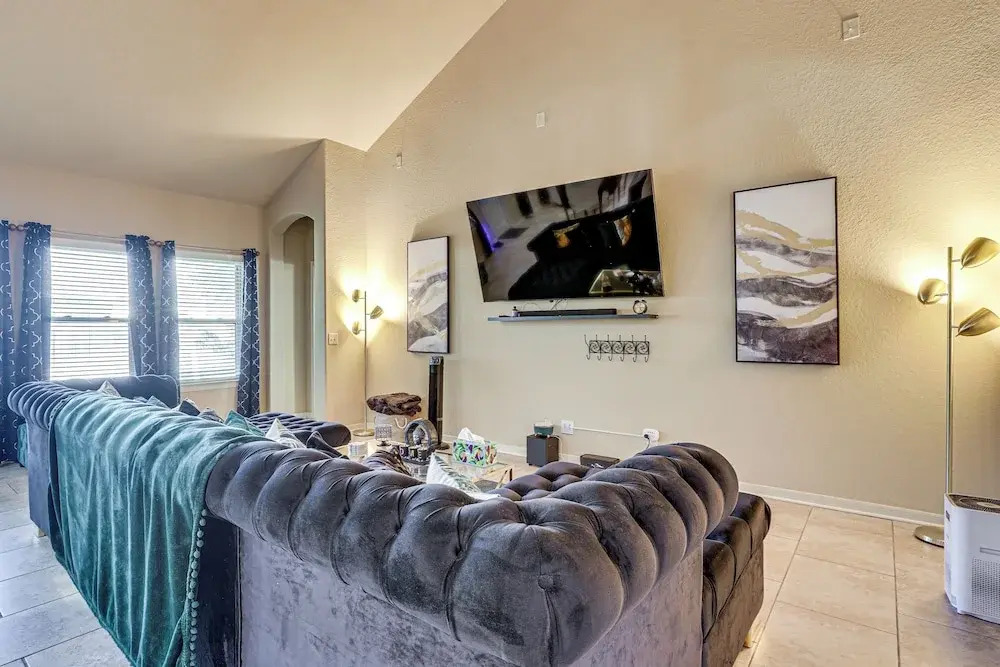 Family Home: Cook, Create & Unwind Near Lackland