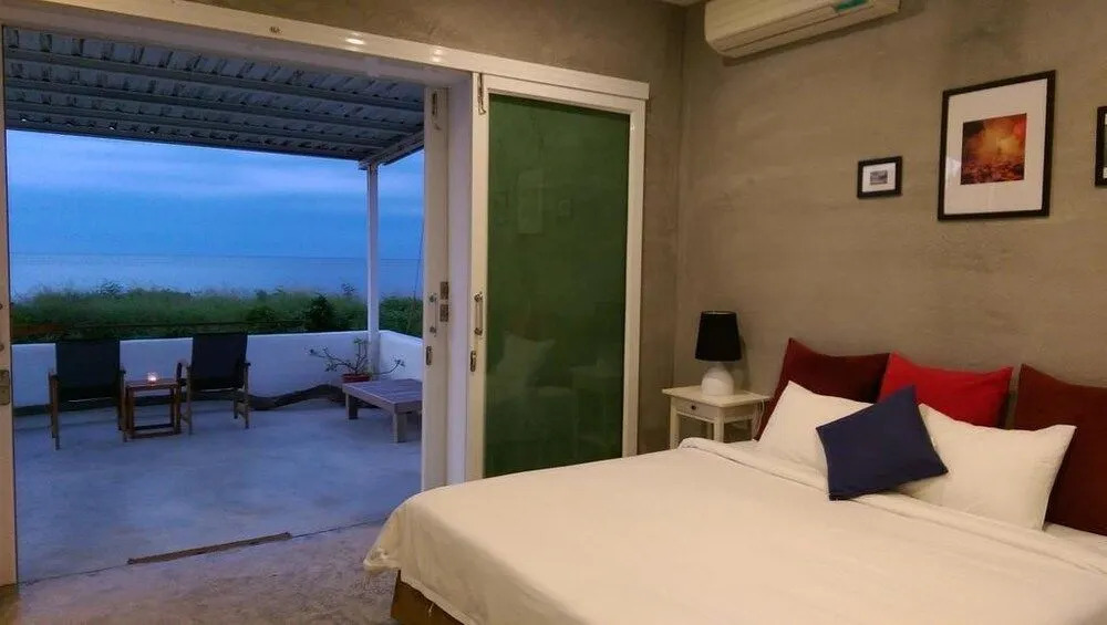 The Ocean Apartment