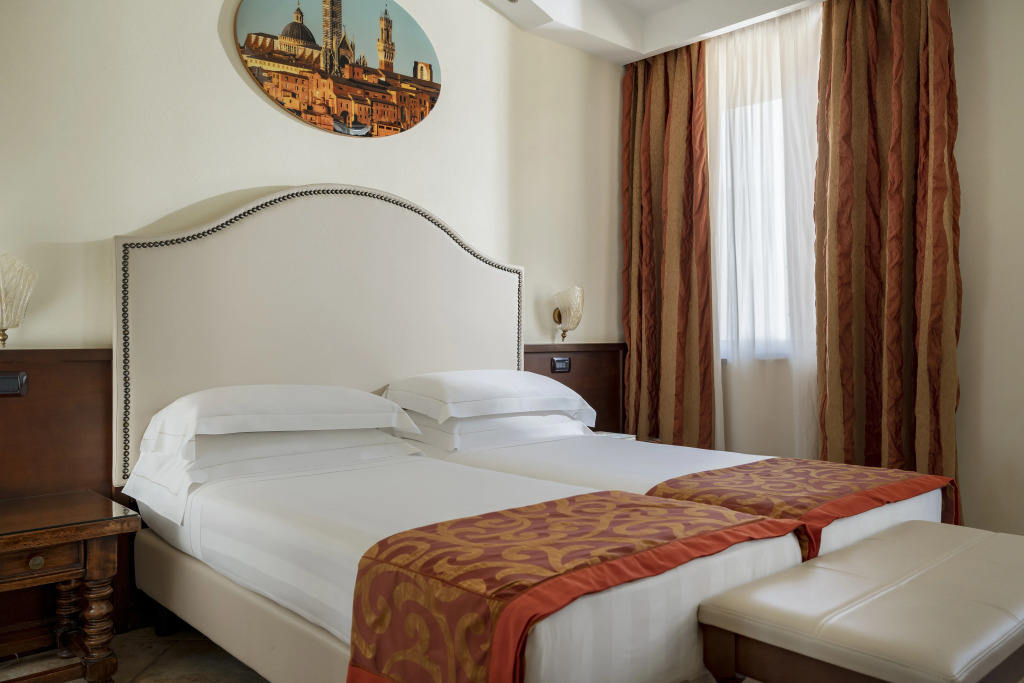 Hotel Athena