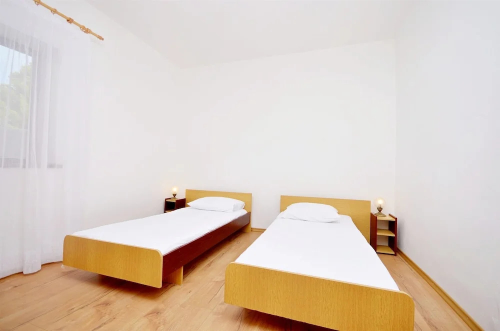 Apartments Zdravko
