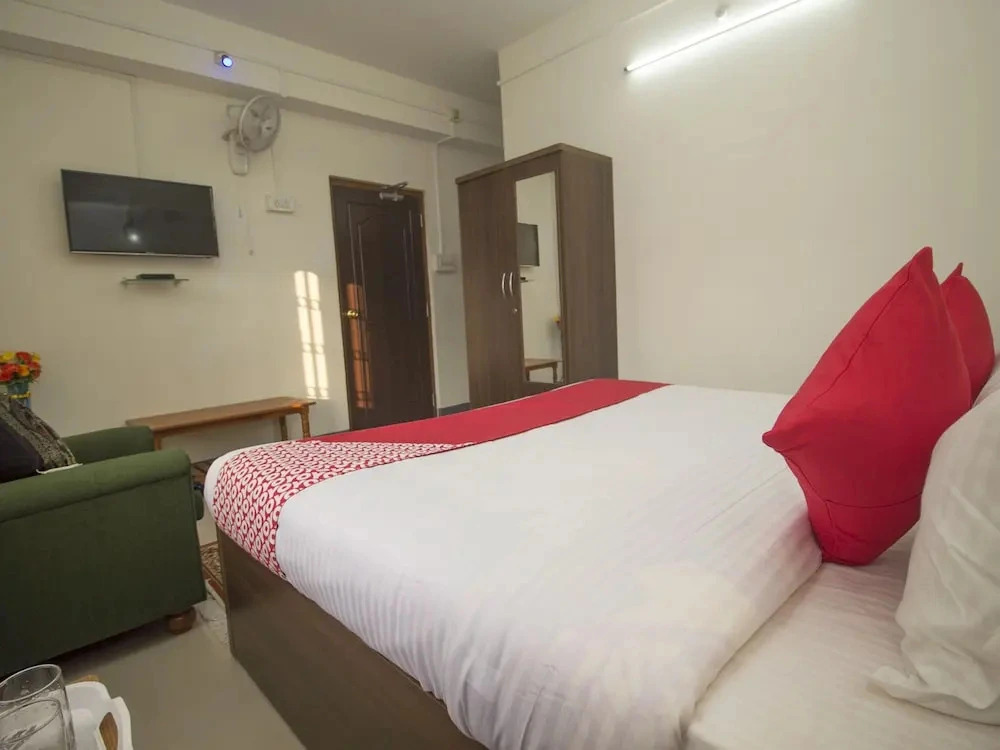 Oyo 24942 Hotel Lhasa