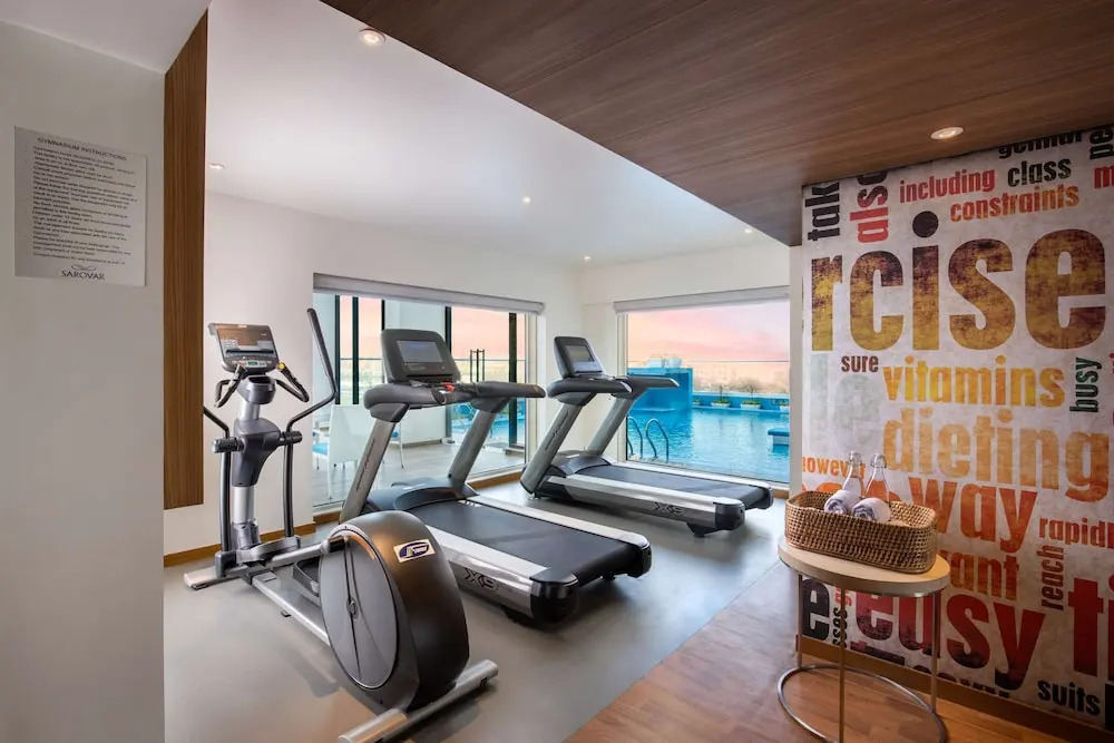 Royal Hometel Suites