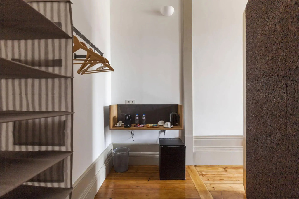 6Only Guest House