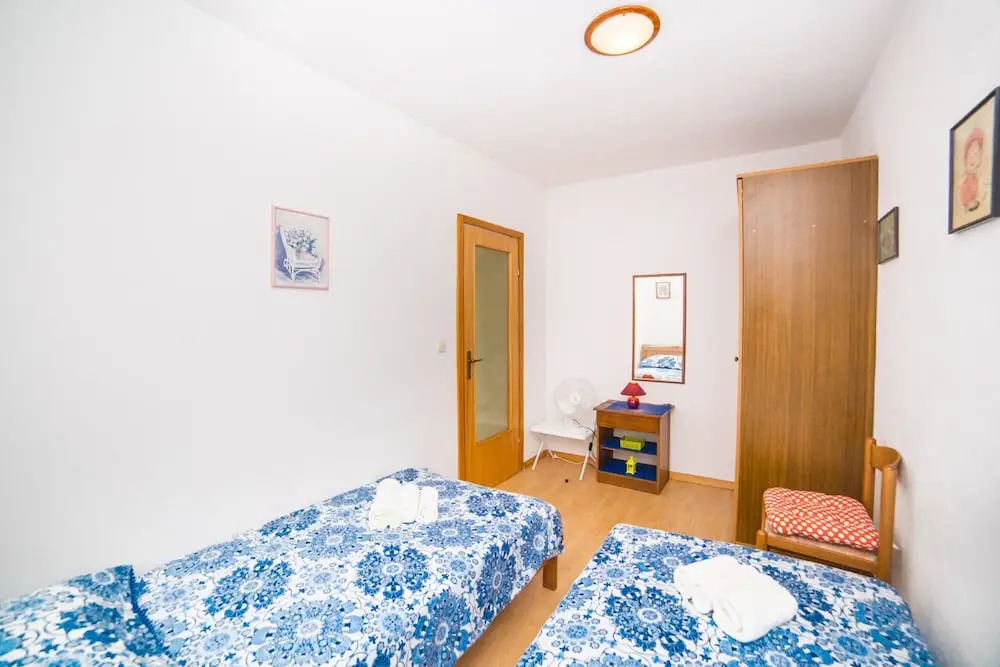 Studio Next to the Beach w Terrace and Parking