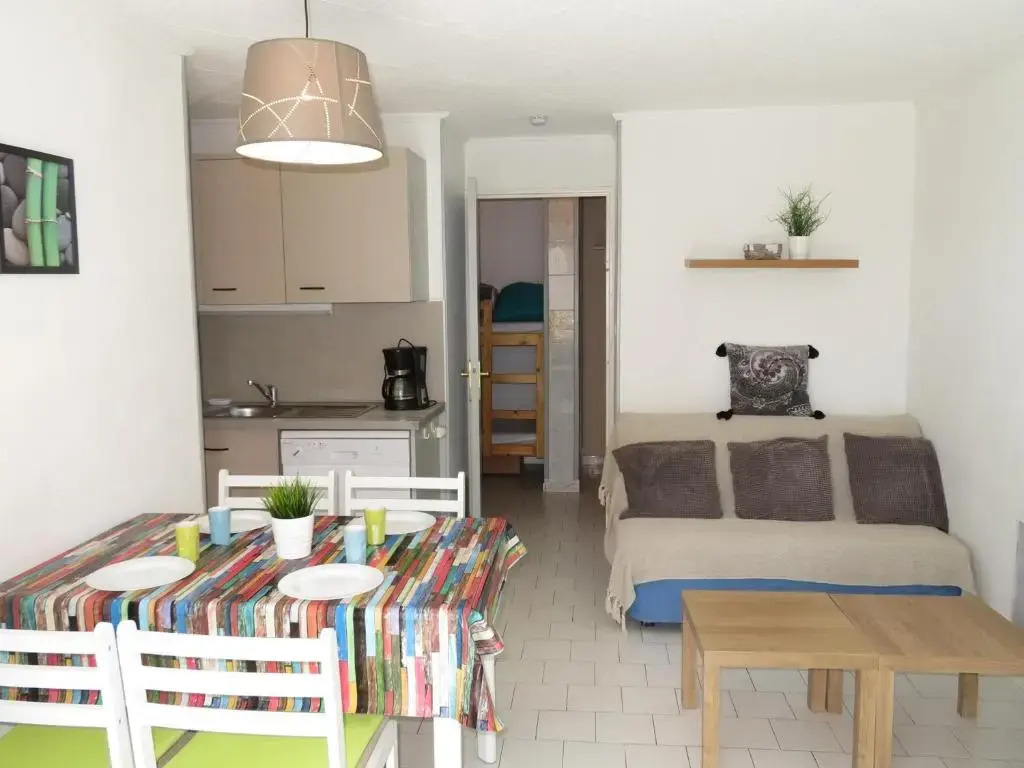 Appartement Sète, 2 Pièces, 4 Personnes - Fr-1-338-82