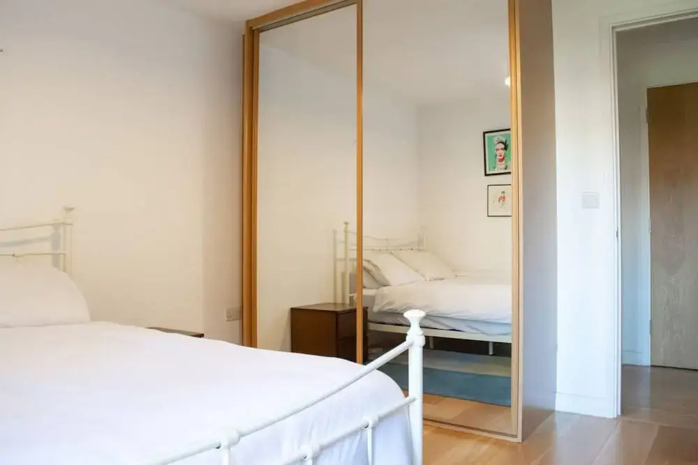 Spacious and Modern 2 Bedroom Flat in East London