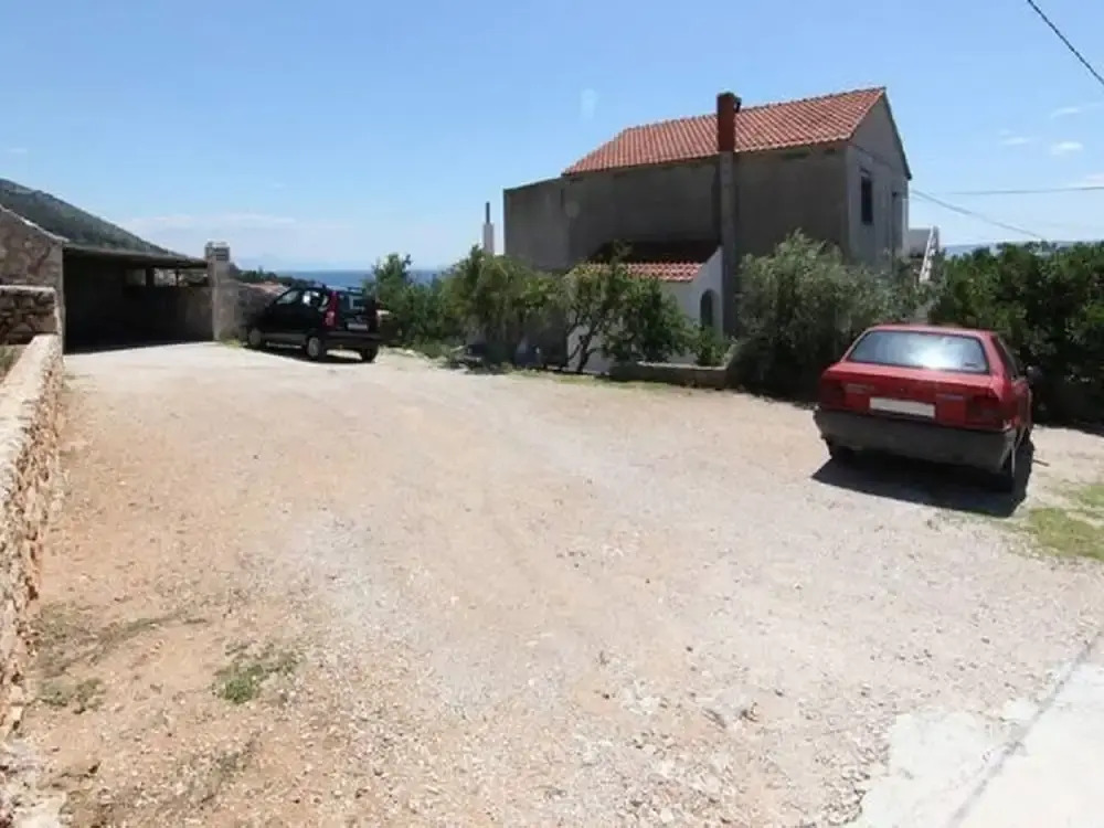 Mat - in a Cosy Stone House - SA3