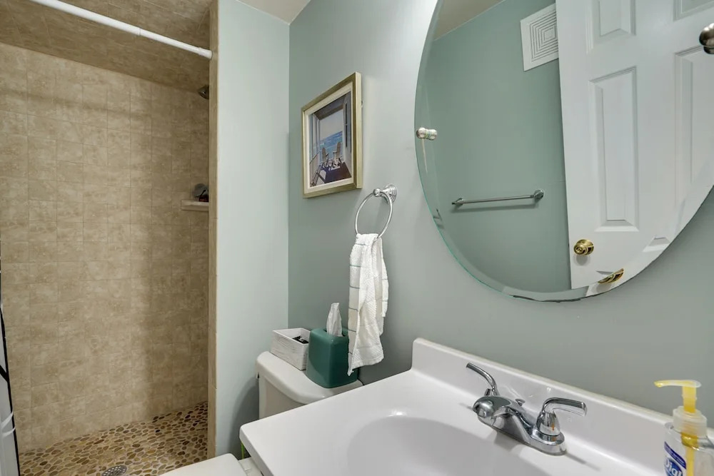 Seaside Heights Condo w/ Deck: Walk to Boardwalk!