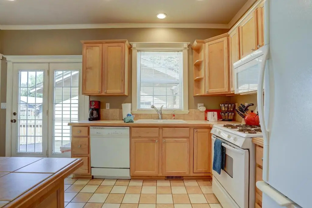 Westside Walkable-AC-3BR/2.5BA