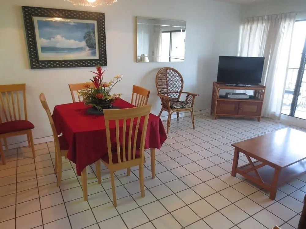 Kihei Akahi D604 1 Bedroom Condo by RedAwning