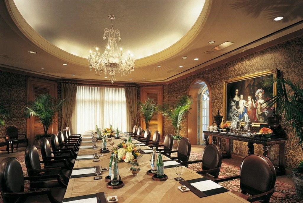 The Windsor Court