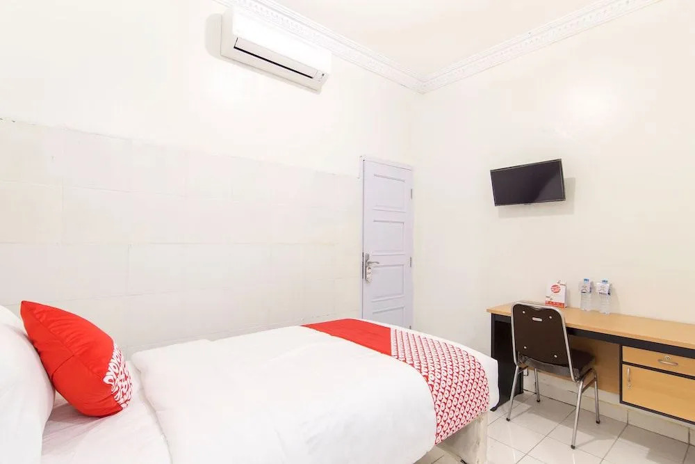 OYO 966 Dinda Guesthouse