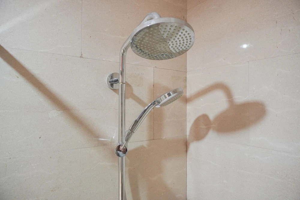 Strategic And Comfy Studio Menteng Park Apartment