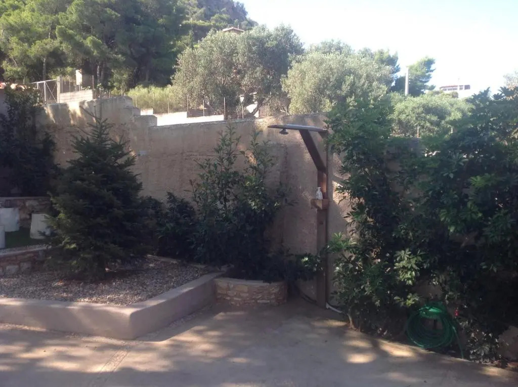 Suite with garden