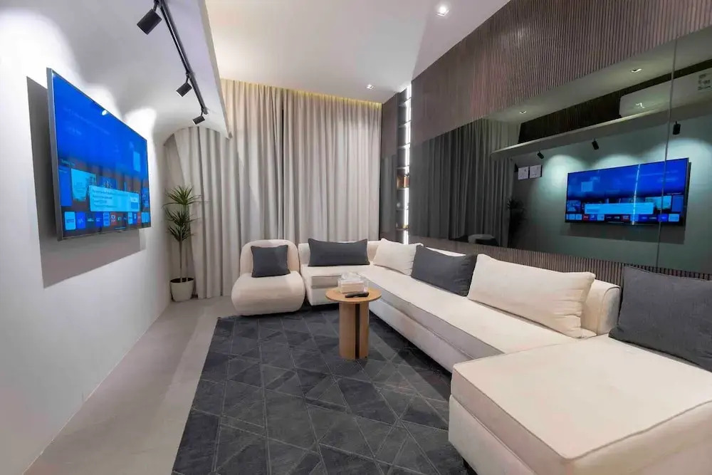 Trendy Apartment in Alwadi X
