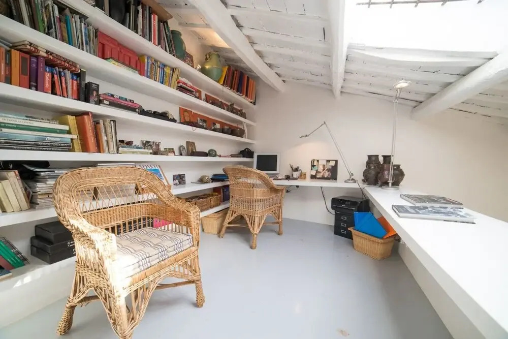 Luxury Art Apt With Terrace in Trastevere, Serviced by Hostmaker