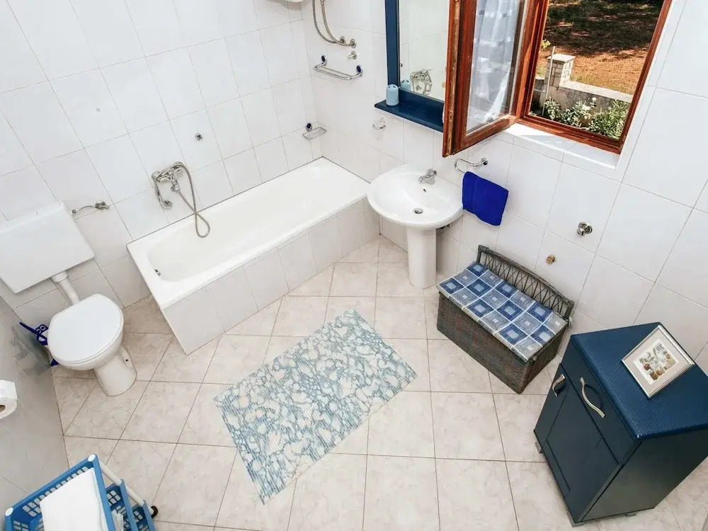 Apartment in Dalmatia With Terrace