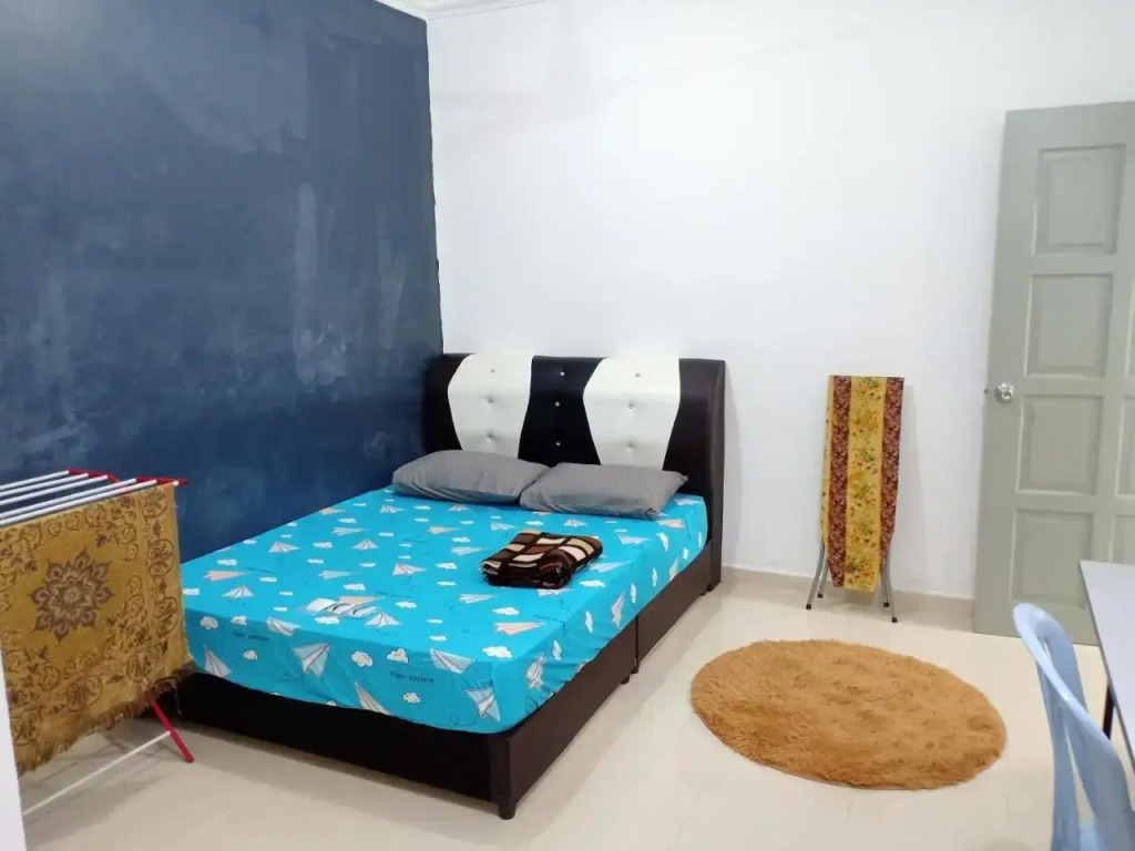 adamz guest house