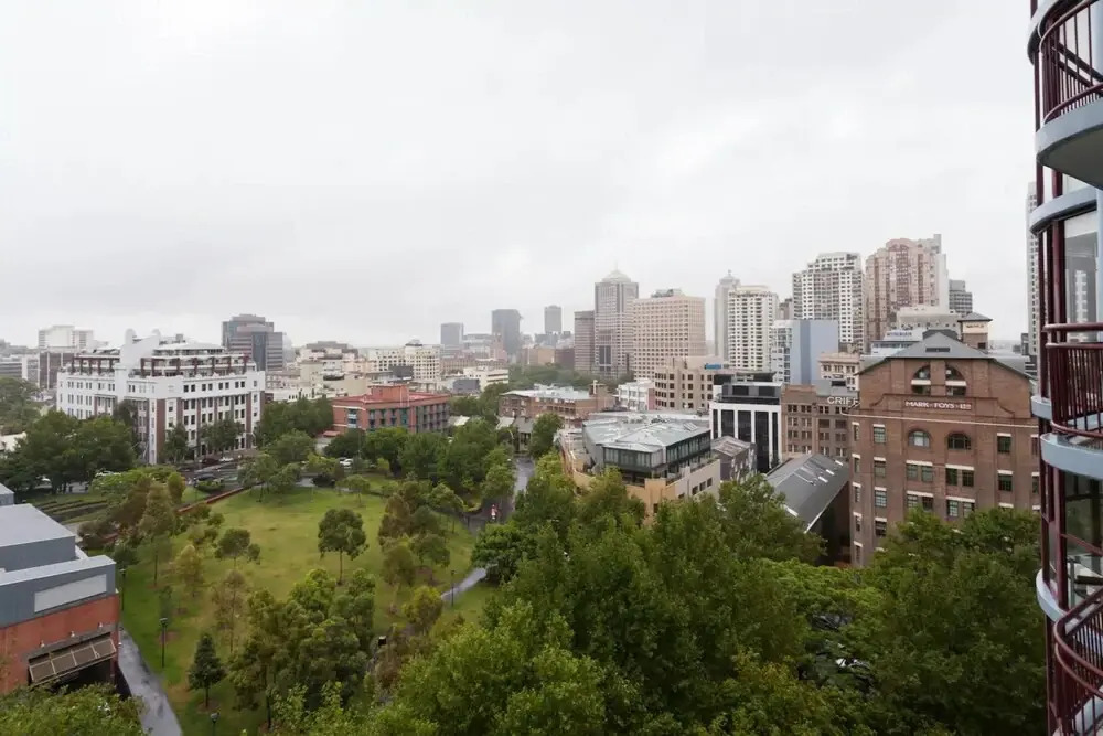 Surry Hills 1 Bedroom Apartment. in Convenient Location