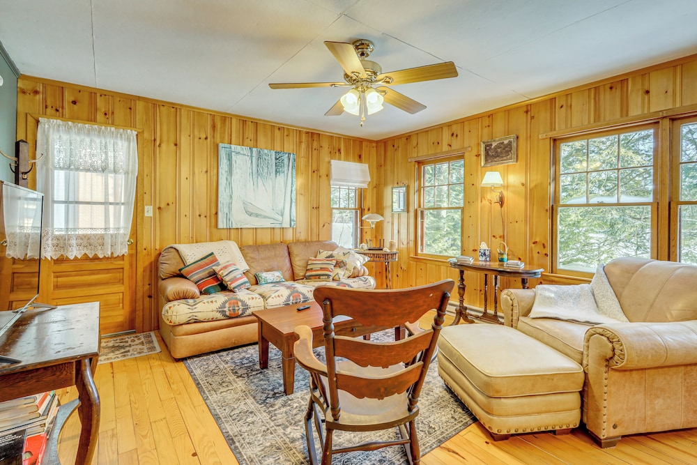 Private Dock & Beach! Lakefront, Fire-pit, Boats