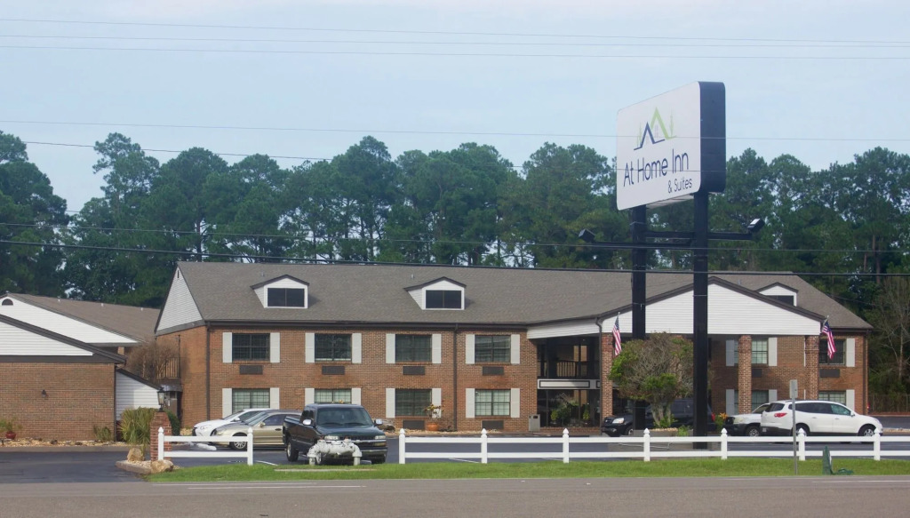 At Home Inn - Pensacola