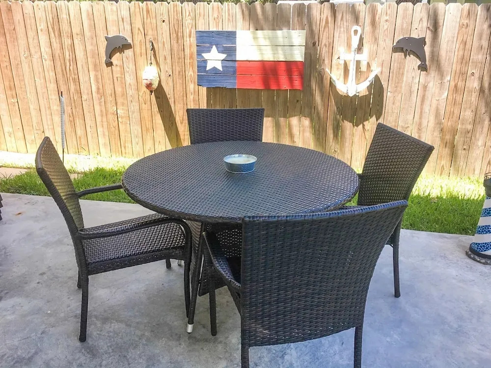 447 Rockport - 3 Br Home