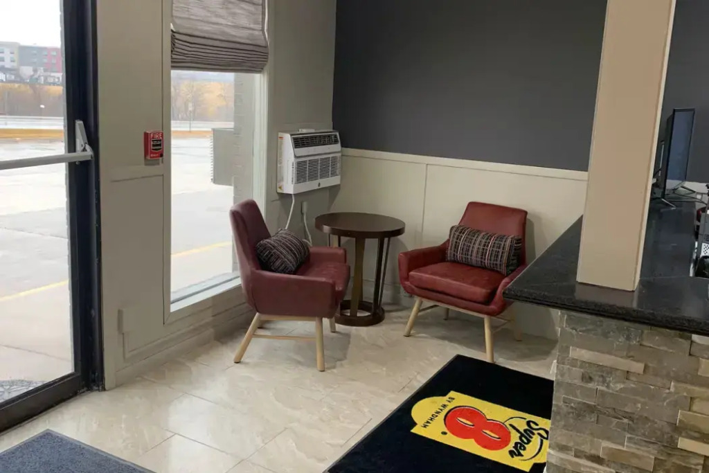 Super 8 by Wyndham Kirksville-University Area