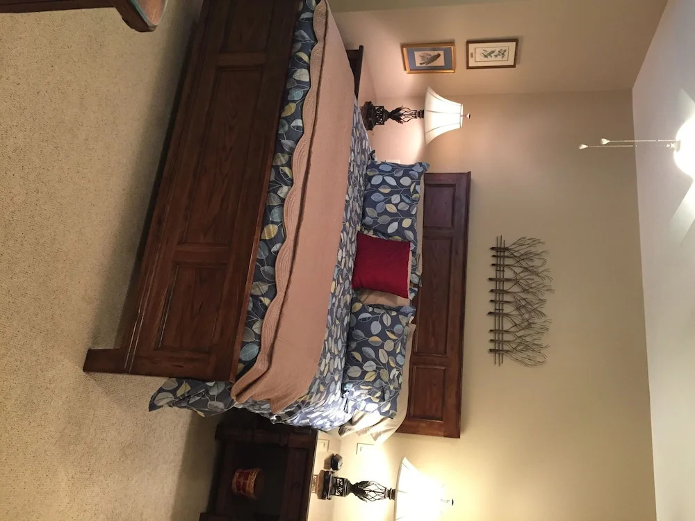 Adironacks #1 2 Bedrooms 2 Bathrooms Condo