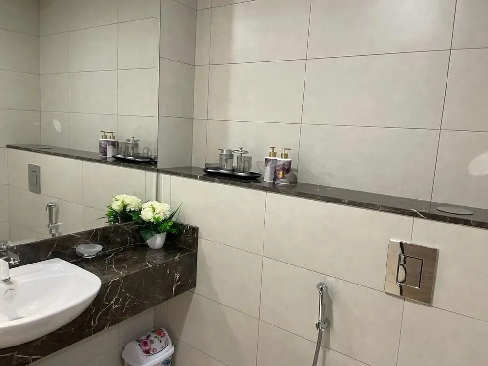 401 Luxury 2Bhk Apartment With Maid Room