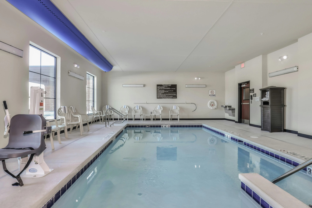Cobblestone Hotel & Suites - Rhinelander