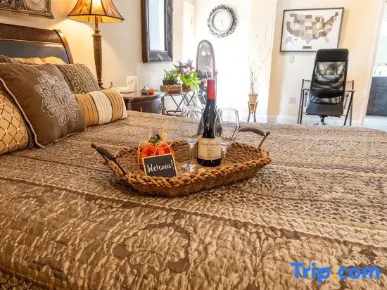 Top 1% ABNB Villa Oasis w/ Botanical Courtyard