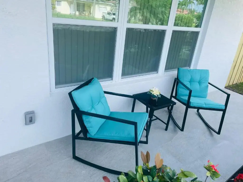 Entire House - 5 Minutes to the Beach and FLL Airport