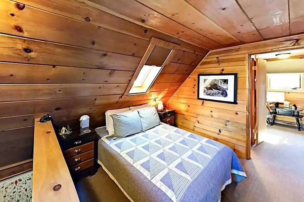 3988 Manzanita Avenue 2 Bedroom Cabin by RedAwning