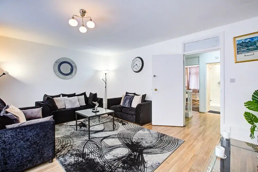 Gorgeous 4 Bedroom House in Central London