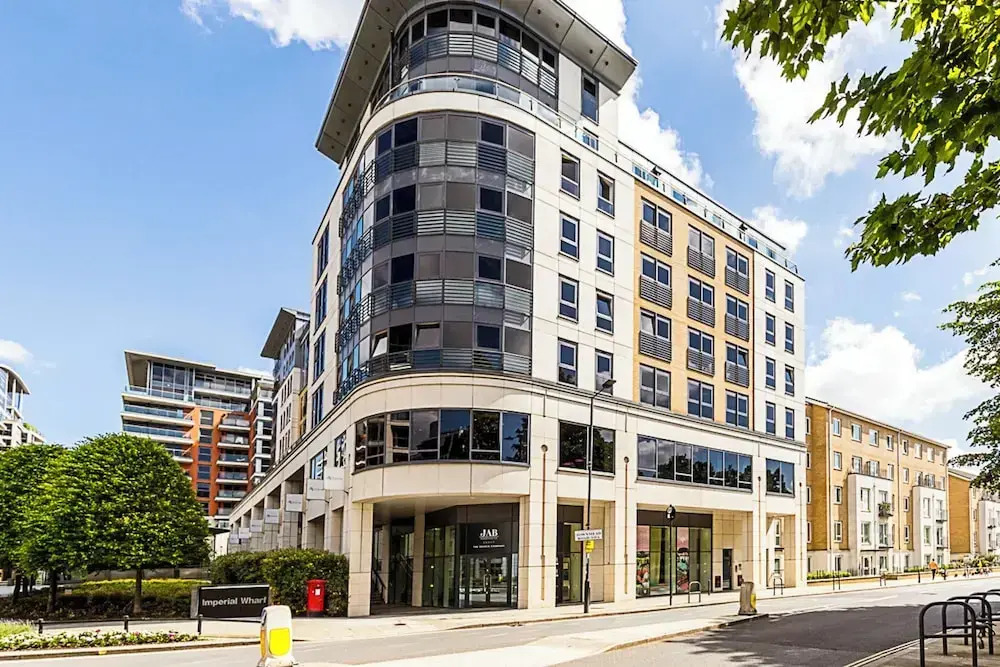 Spacious Modern Flat in Chelsea Harbour