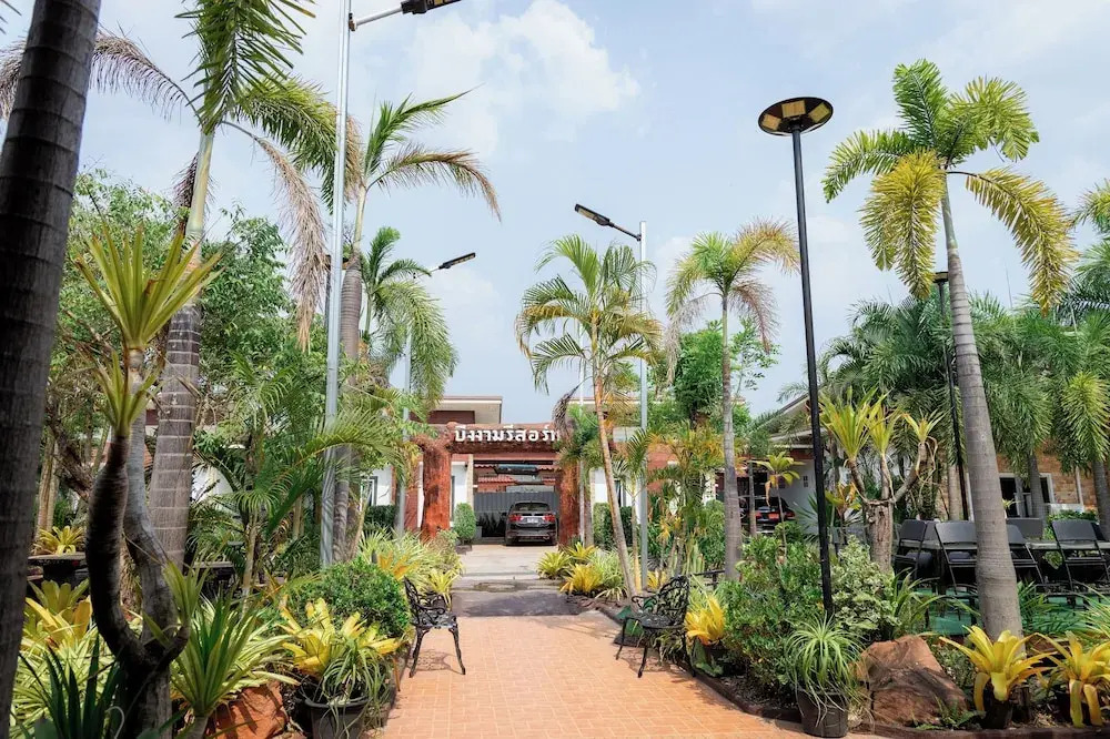 Buengngarm Resort