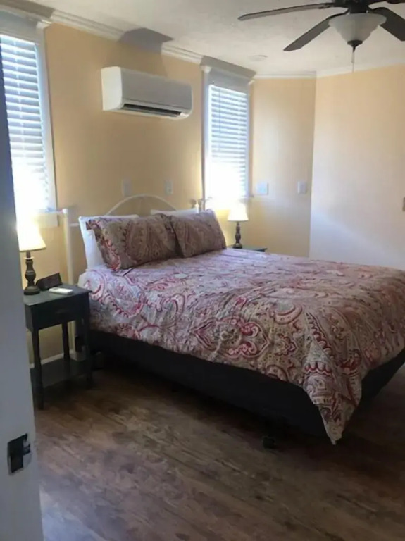Howards Creek Inn
