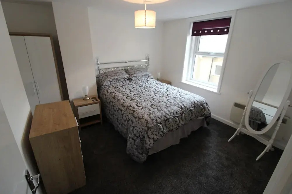 Flat 1 Palm Court