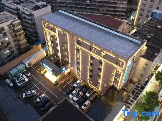 HanTing Hotel (Xuzhou Suning Plaza)