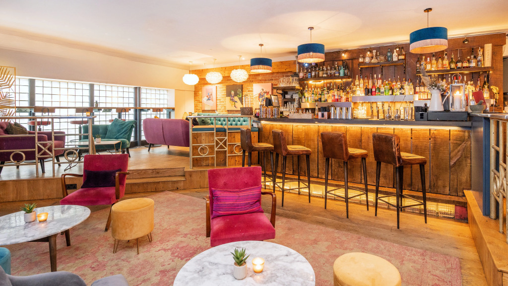 Berkeley Square Classic Hotel