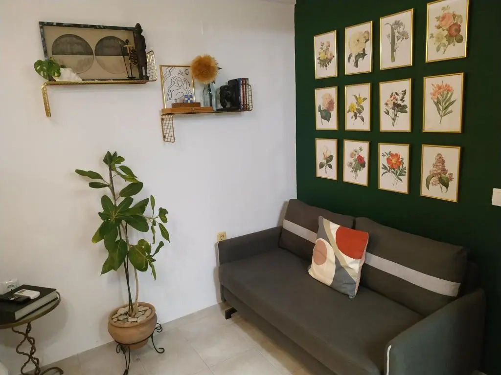 Studio 21