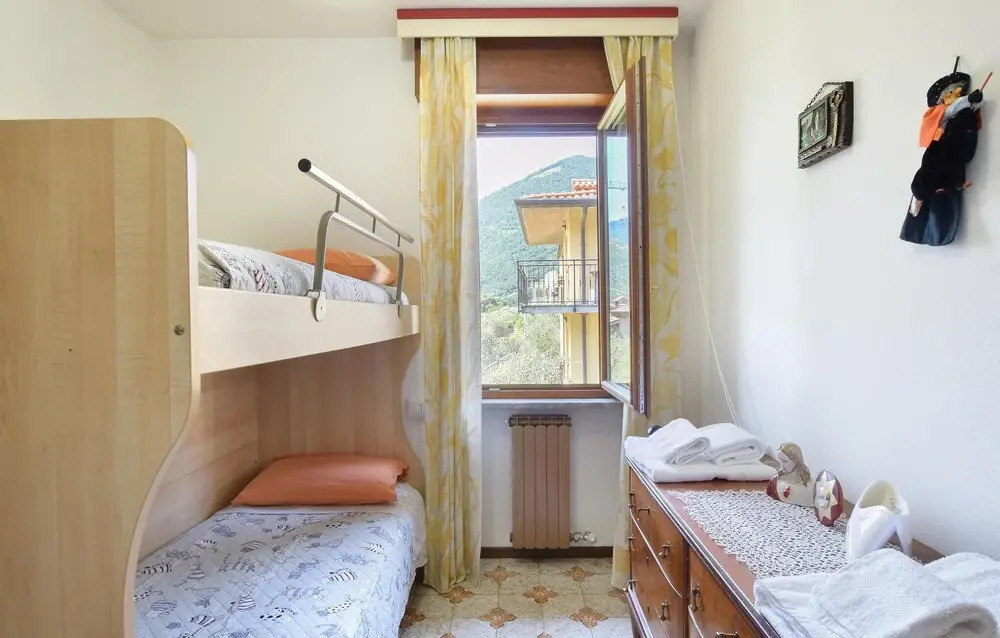 Beautiful Apartment in Riva di Solto With 3 Bedrooms and Wifi