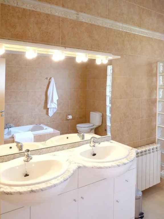 House With 4 Bedrooms in Olivella, With Wonderful Mountain View, Priva
